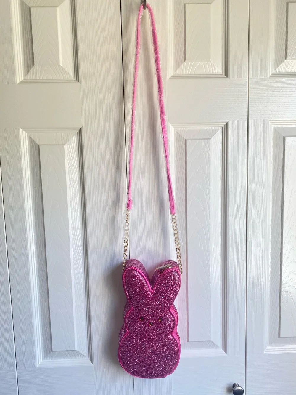 NEW Betsey Johnson Rhinestone Peeps Pink Bunny Crystal Crossbody Bag - Picture 6 of 11